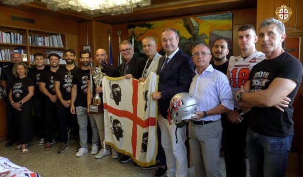 Nella foto l'incontro tra il Presidente e i Crusaders Cagliari
