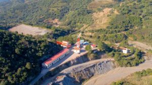 Il progetto Einstein Telescope È la grande infrastruttura di ricerca del futuro rivelatore di onde gravitazionali da realizzare in Europa, un progetto di impatto scientifico e tecnologico di livello mondiale, che l’Italia è candidata a ospitare in Sardegna nell’area della miniera dismessa di Sos Enattos.